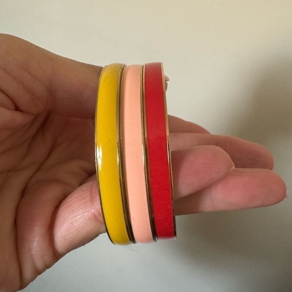 Multicolored pink, red and yellow gold toned costume bracelets - Picture 3 of 7